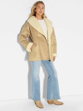 K-187 Wild Fable Women's Large Shawl Collar Shearling Coat - Tan